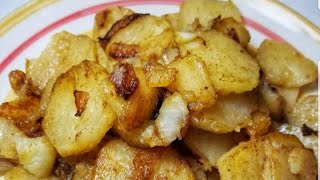 Southern Style Home Fried Potatoes and Onion Recipe Oldschool HomeFried Potatoes Breakfast Potatoes [upl. by Eadie]