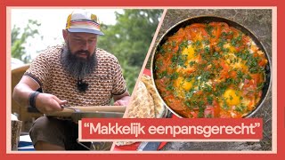 Shakshuka met zelfgemaakt flatbread 1  Campingkoken met Ramon [upl. by Kate]